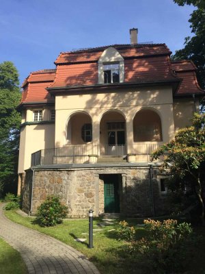 exklusiv Wohnen auf dem Weißen Hirsch, hochwertige Villa mit 4 Wohneinheiten