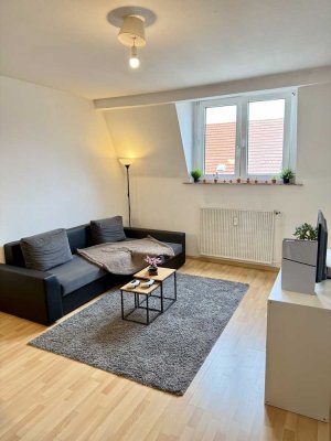 Exklusive, geräumige 3-Zimmer-Wohnung (4OG) / mit Einbauküche / WG geeignet / Bahnhofsnähe