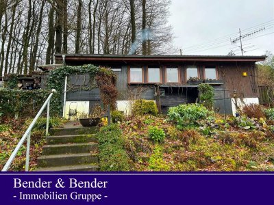 Kleines Ferienhaus mit Kaminofen und herrlichem Ausblick, in idyllischer Lage von Morsbach!