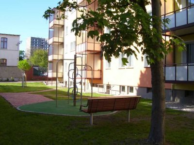 *Familienwohnung im Zentrum sucht DICH*