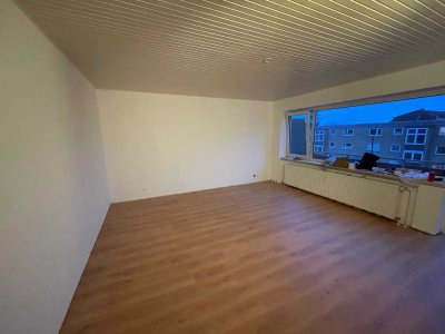 Geschmackvolle 3-Raum-Wohnung mit gehobener Innenausstattung mit Balkon und EBK in Tostedt