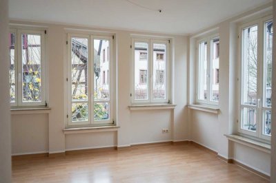 Außergewöhnliche 4-Zimmer-Wohnung mitten in der Stadt