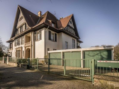 Traumhafte Altbauwohnung mit Blick über das Dambachtal