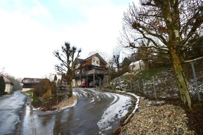 Wunderschönes Holzhaus – Ideal für Tierhaltung, Selbstversorger sowie Wohnen &amp; Arbeiten unter einem Dach