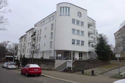 Attraktives Appartement mit Einbauküche-Waschmaschine- Stellplatz !