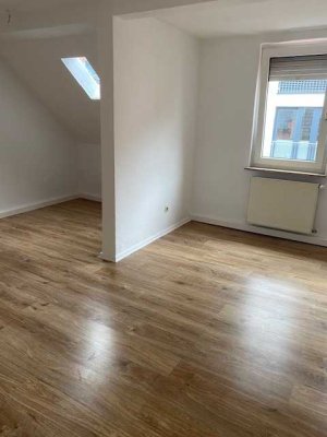 Neu Isenburg, gemütliche 2-Zimmerwohnung, zentrale Lage,