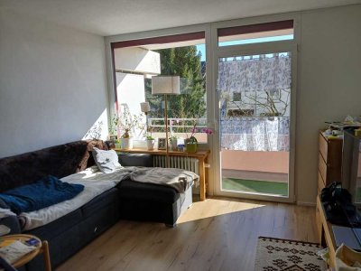 Helle 2-Zimmer-Wohnung mit Balkon und EBK in Kaufbeuren