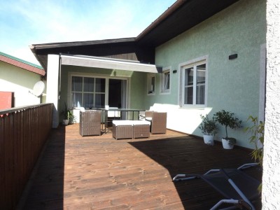 BUNGALOW - SUPER LAGE UND POOL!