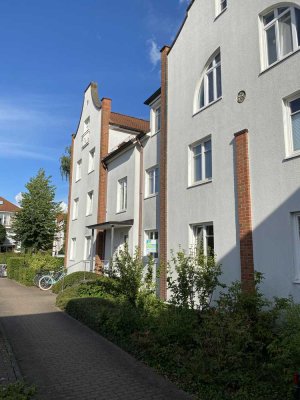 Sonnige Terrassen-Wohnung mit Garten.