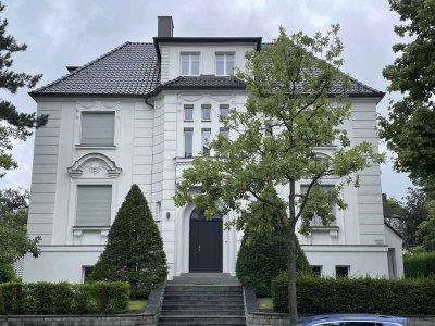 hochwertige Altbauwohnung am Grunewald