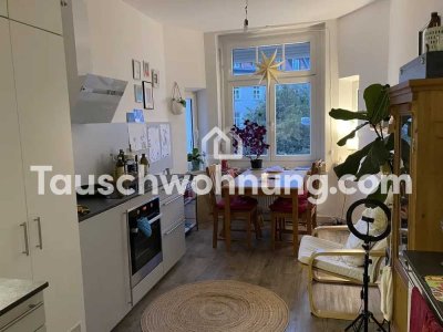 Tauschwohnung: Tausche 2 Zi mit Wohnküche gg. 2-3 Zi mit Balkon od Terrasse