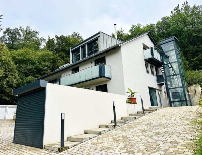 Wunderschöne Erdgeschosswohnung in gesuchter Höhenlage mit Panoramablick und hochwertigem Interieur