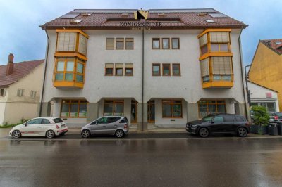 Achtung Kapitalanleger! 2,5 Zi.-Obergeschosswohnung mit Balkon und tollem Ausblick in zentraler Lage