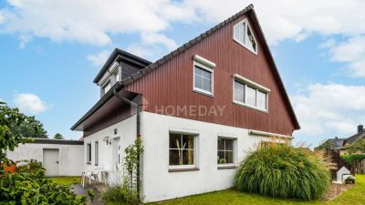 Idyllisches Einfamilienhaus in tollem Zustand mit Einliegerwohnung, Doppelgarage & Garten in Weyhe