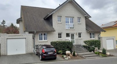 Moderne 3-Raum-EG-Wohnung mit gehobener Innenausstattung mit Terrasse und Garage in Euskirchen