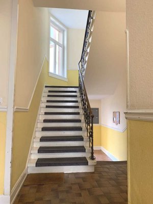 Frankfurt - Bockenheim, renov. bed. 3 Zimmwohnung mit Altbaucharme