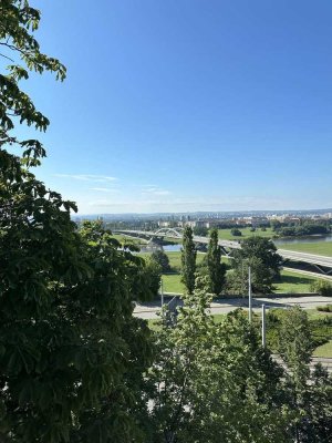 MÖBELIERTES 2-ZIMMER APARTMENT MIT BLICK ÜBER DRESDEN