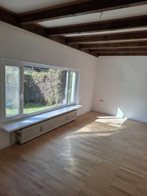 Geschmackvolle 2,5-Raum-EG-Wohnung mit Terrasse und Garten in Grassau