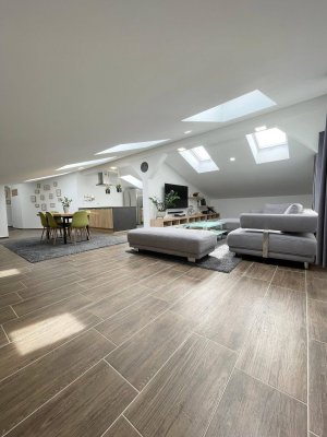 LAMPRECHTSHAUSEN | Moderne Dachgeschosswohnung mit Loft-Feeling und hochwertiger Ausstattung