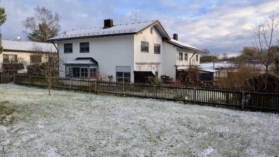 Helles und gepflegtes Reihenendhaus mit großem sonnigen Garten und ruhiger Lage (ohne Provision)