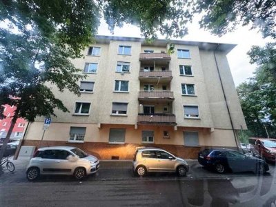 PF-zentrumsnahe Wohnlage, nähe Helios-Krankenhaus, attraktive 2-Zimmer-ETW mit Balkon!