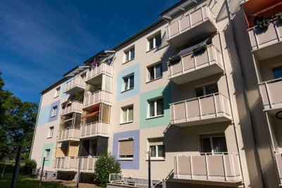 Frisch sanierte 3 - Zimmer-Wohnung im 3. OG mit Balkon in Merseburg