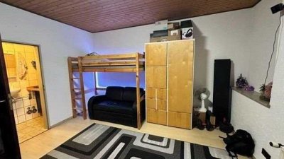 **Chance für Stundenten!! Möbliertes 1-Zimmer-Apartment in KA-Südstadt zu vermieten, ab 1.5.25**