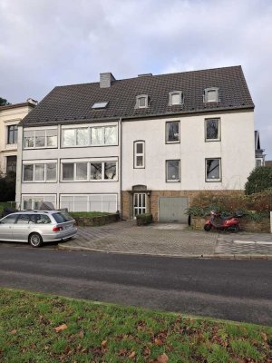 Direkt am Rhein! 4-Zimmer Wohnung mit Blick auf das Wasser