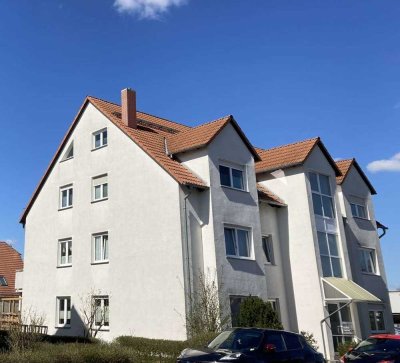 Sonnige, großzügige 4-Zimmer-Maisonette-Wohnung mit großem Balkon