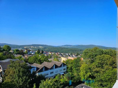 Sonnige 3-Zimmer-Penthouse-Wohnung mit Blick ins Grüne