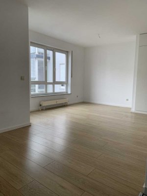 1-Raumwohnung, barrierefrei mit Einbauküche und Balkon