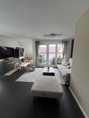 Vollständig Sannierte 3-Zimmer-Wohnung mit Balkon, Garagenstellplatz und EBK in Kirchheim unter T.