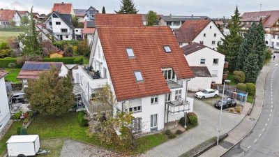 Bezugsfreie 3-Zimmer-Maisonette-Wohnung mit Balkon und Einzelgarage in Friedrichshafen