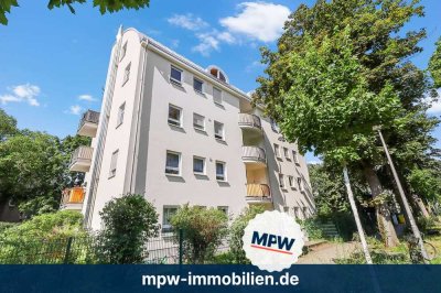 Investmentglanzstück über den Dächern: Stilvolle Galerie-Wohnung mit Balkon