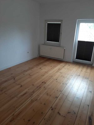 Gepflegte 4-Zimmer-Wohnung mit großem Balkon und Einbauküche in Breitenfelde