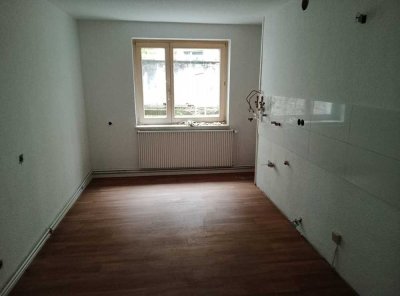 neu sanierte, moderne 2 Zimmer Wohnung in guter Lage ab sofort zu vermieten - WG geeignet