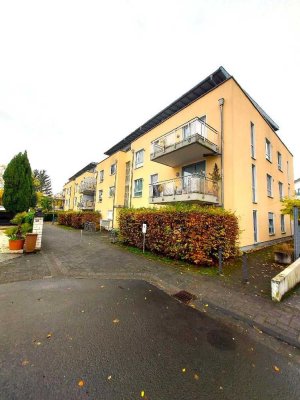 Wohnen am Hanfbach!  3-Zimmer-Penthouse, 2 Terrassen, Einbauküche, Aufzug und Tiefgaragenstel