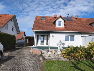 Familienfreundliche & helle DHH I Garten I Carport I Solarthermie I neuer Kamin