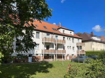 3-Raum-Wohnung mit Balkon in der Kastanienallee, Merseburg-Süd !!!