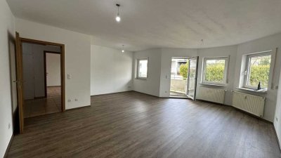 Schön geschnittene 2 ZKB (1. OG) mit Balkon und Terrasse in zentraler Lage in Bad Honnef