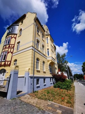 Große DG Wohnung in Jugendstil Villa mit 131 qm + 90 qm Nutzfläche im Spitzboden