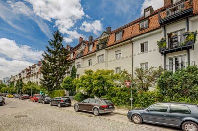 Charmante renovierte 2,5 Zi. mit Wohnküche und Balkon in idealer Lage Schwabing