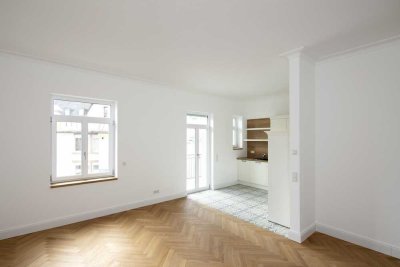 1-Zimmer-Wohnung in saniertem Altbau mit Einbauküche und Balkon zu vermieten!