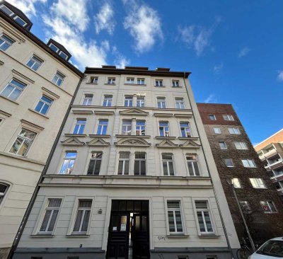 Moderne 2-Zimmer-Wohnung mit Balkon im Zentrum-West