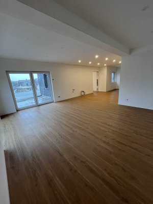 Traumhafte Neubauwohnung in einem modernen Zweifamilienhaus