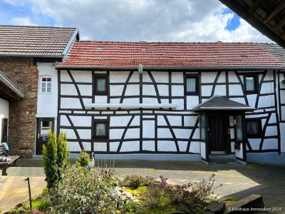 Vierkanthof-Ensemble! Raum für Ideen, ca. 600 m² Wohn-Nutzfläche, Pachtland möglich, Nettersheim ...