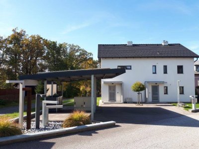 Vermiete Wohnung mit Gartenbenützung, Carport, ...