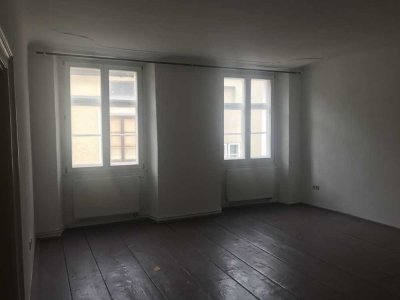 Vollständig renovierte 2-Raum-Wohnung mit Einbauküche in Passau