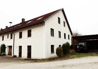 Charmante 2-Zimmer-Wohnung mit Einbauküche in idyllischer Lage von Fahrenzhausen/Großnöbach