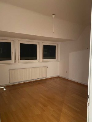 Exklusive, modernisierte 2-Raum-DG-Wohnung mit gehobener Innenausstattung in Hannover